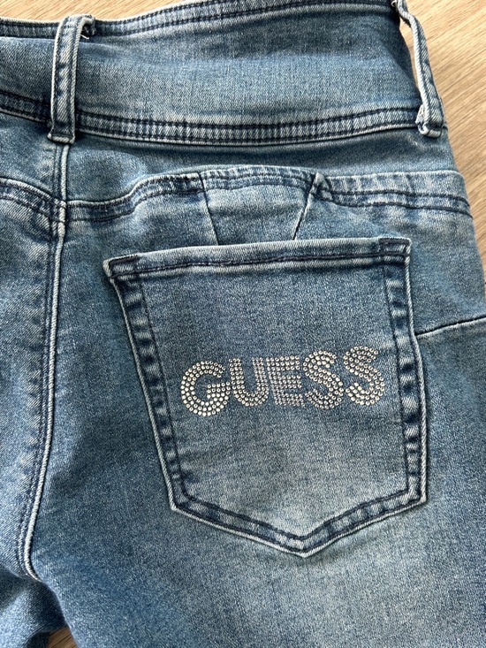 Guess midrise sexy curvy Jeans - Picture 9 of 9